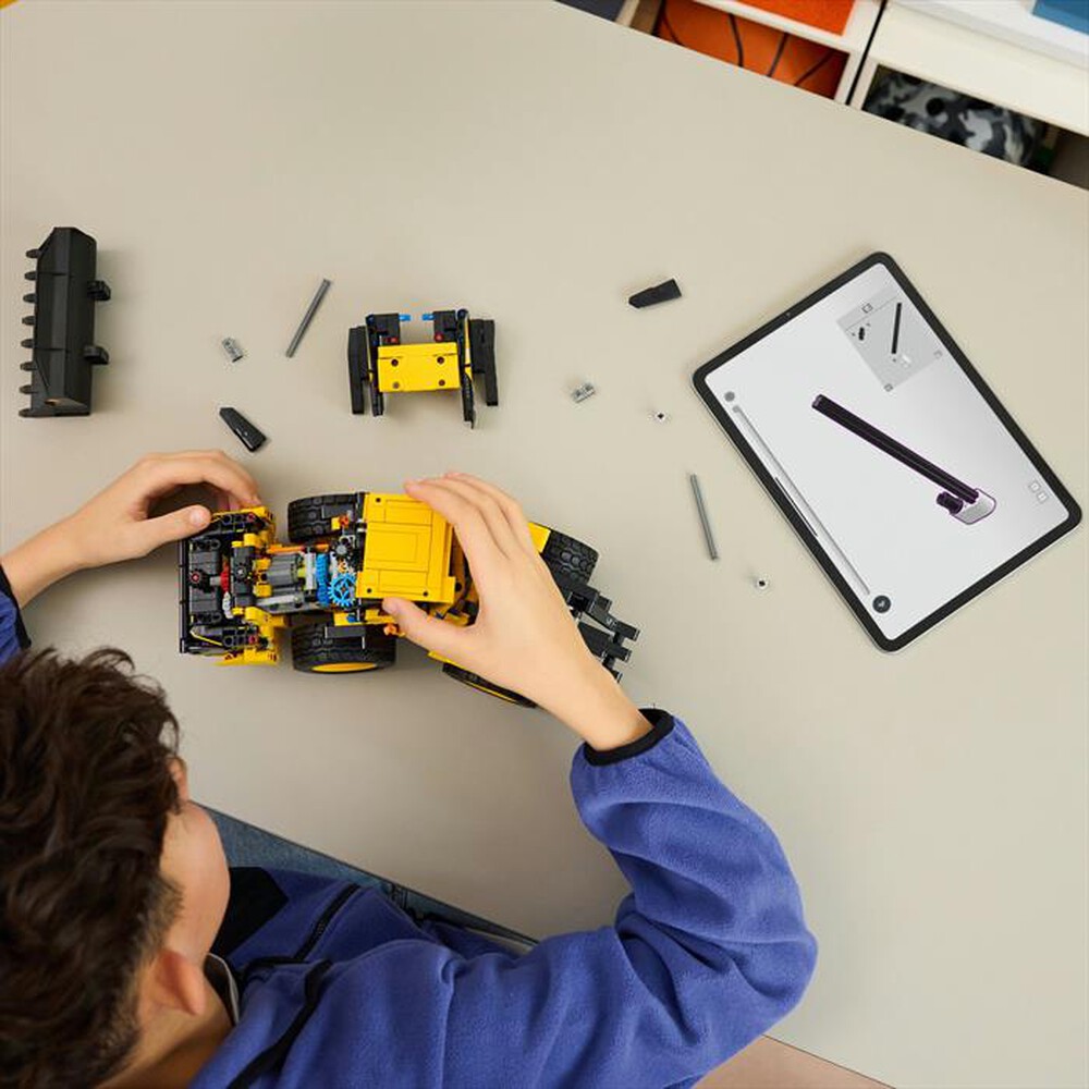 Immagine del prodotto LEGO - TECHNIC Pala gommata Volvo L120 Electric 42209