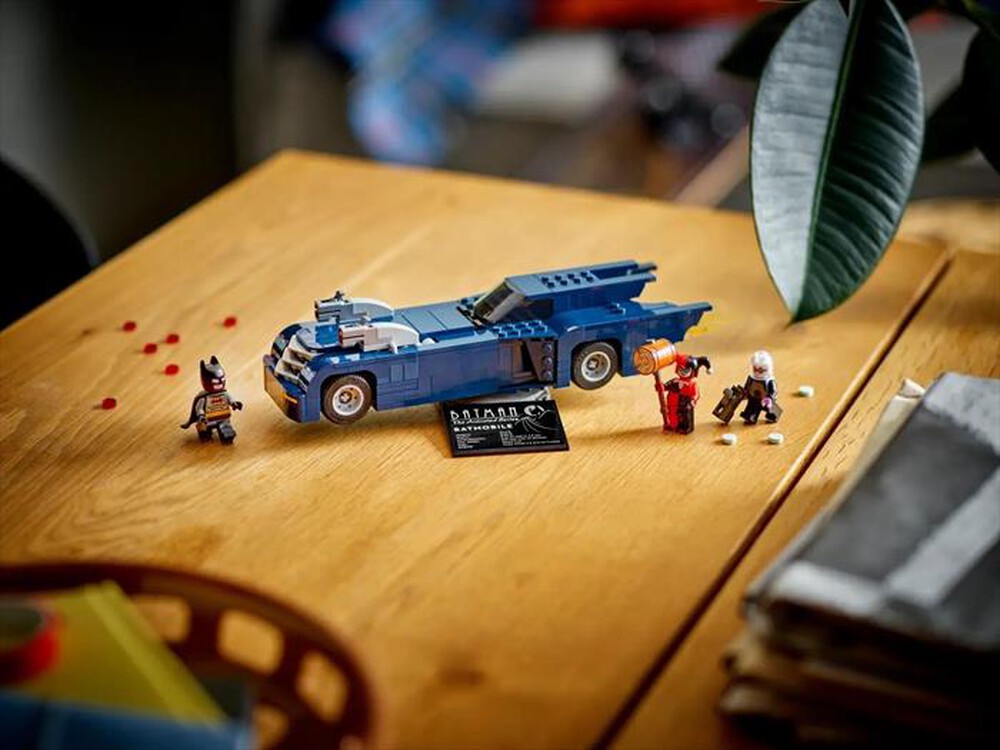 Immagine del prodotto LEGO - Batman e Batmobile, Harley Quinn e MrFreeze 76274