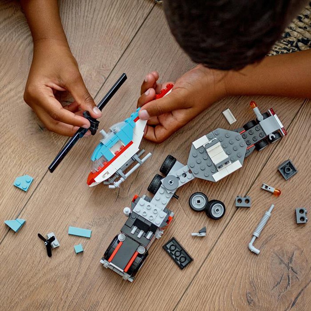 Immagine del prodotto LEGO - CREATOR Autocarro con elicottero 31146