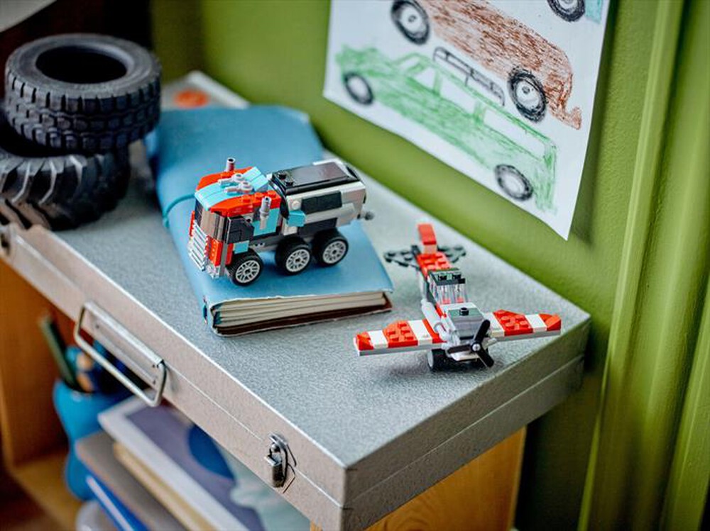 Immagine del prodotto LEGO - CREATOR Autocarro con elicottero 31146