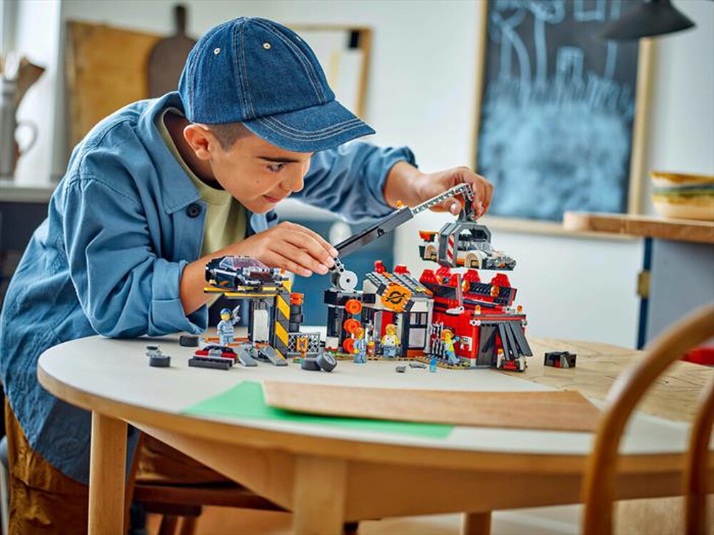 Immagine del prodotto LEGO - MY CITY Sfasciacarrozze con auto 60472