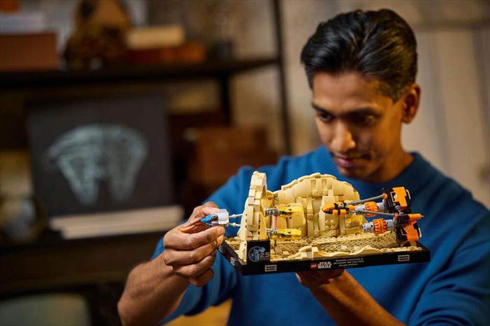 Immagine del prodotto LEGO - STAR WARS Diorama Gara sgusci su Mos Espa 75380