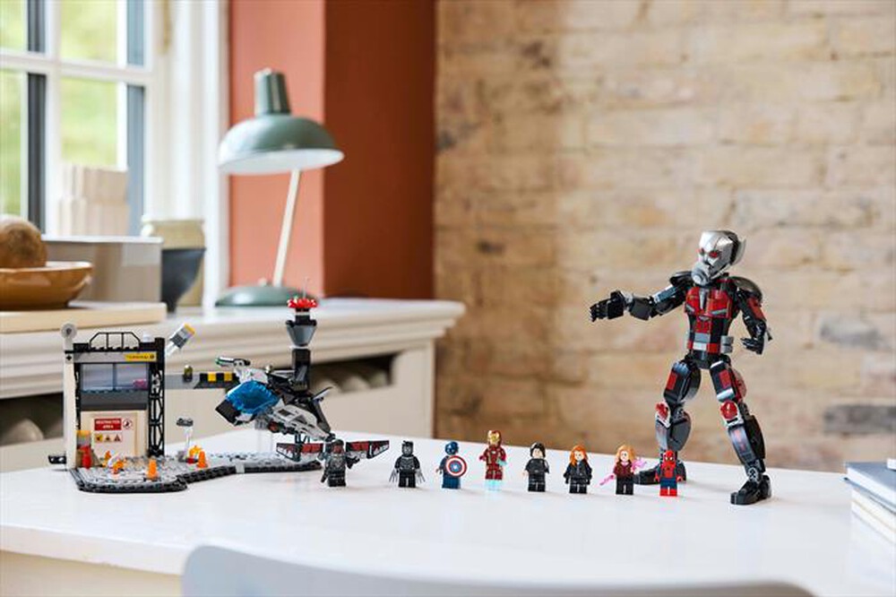 Immagine del prodotto LEGO - SUPER HEROES Captain America: Civil War 76314