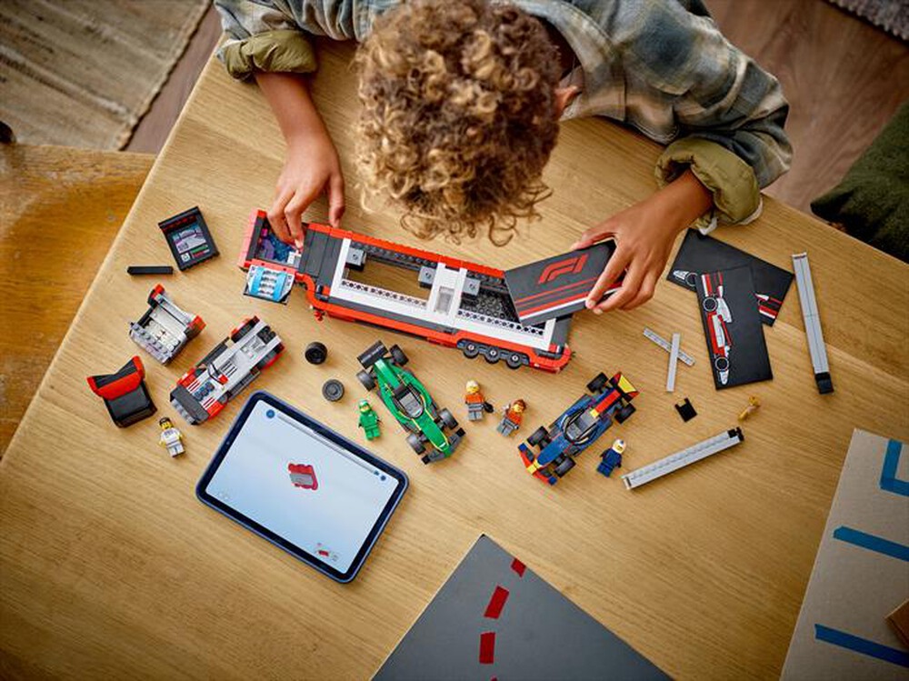 Immagine del prodotto LEGO - CITY Autotrasportatore con RB20 e AMR24 F1 60445