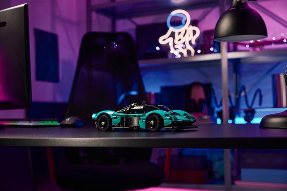 Immagine del prodotto LEGO - TECHNIC Aston Martin Valkyrie 42208
