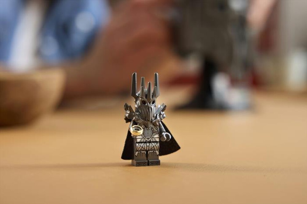 Immagine del prodotto LEGO - ICONS Signore degli Anelli: Elmo di Sauron - 11373-Multicolore