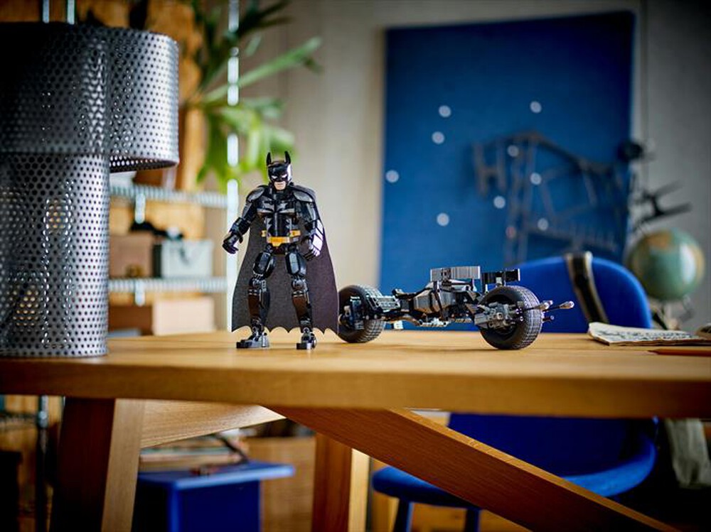 Immagine del prodotto LEGO - SUPER HEROES Personaggio Batman con Bat-Pod 76273