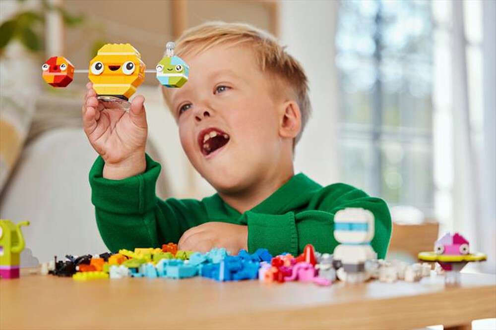 Immagine del prodotto LEGO - CLASSIC Pianeti dello spazio creativi 11037