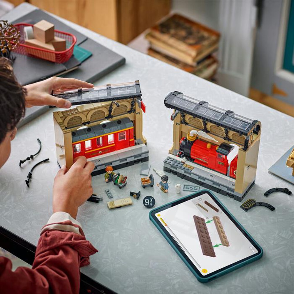 Immagine del prodotto LEGO - HARRY POTTER Book Nook Espresso per Hogwarts 76450
