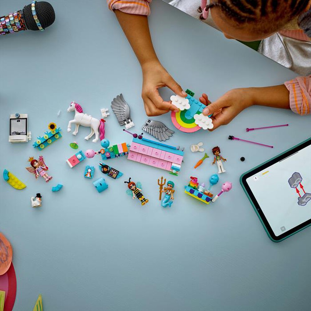 Immagine del prodotto LEGO - FRIENDS Party in costume unicorno e fatina 42661